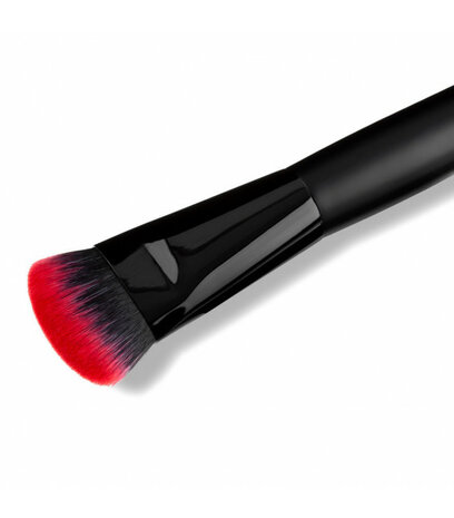 06 Contouring Brush