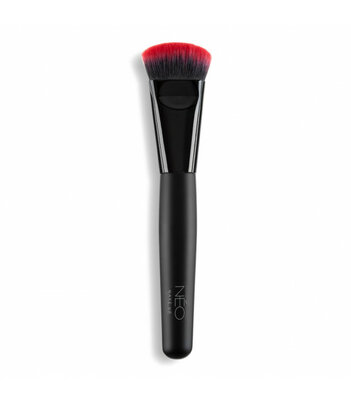 06 Contouring Brush